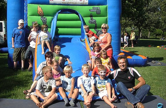 ÖVP-Kinderspielfest mit dem Kinder-Spiel-Bus