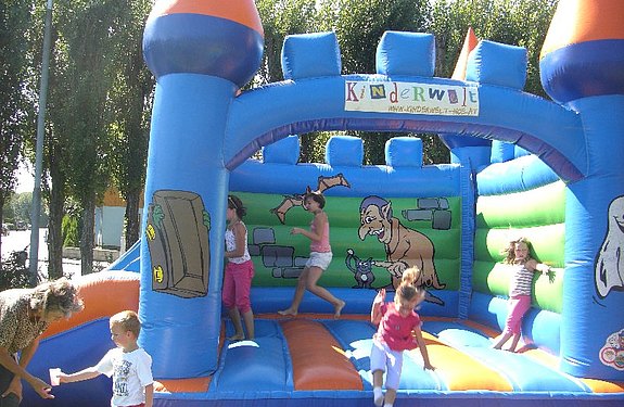 ÖVP-Kinderspielfest mit dem Kinder-Spiel-Bus
